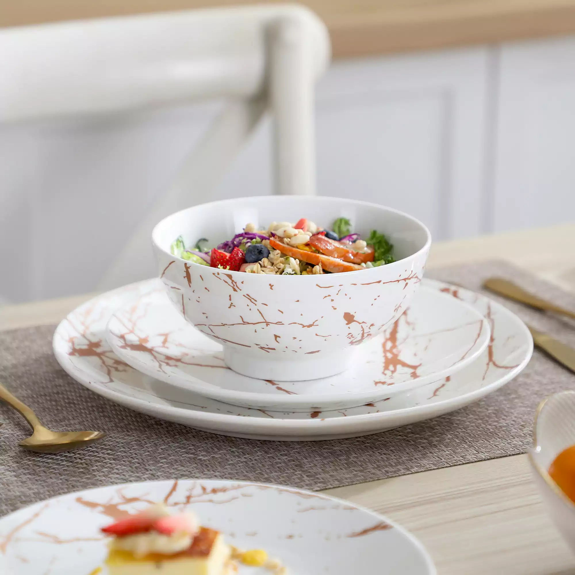 Lovecasa 16-Piece Gold Splash Dinnerware Set Combining Elegance And Functionality For Any Dining Occasion - White