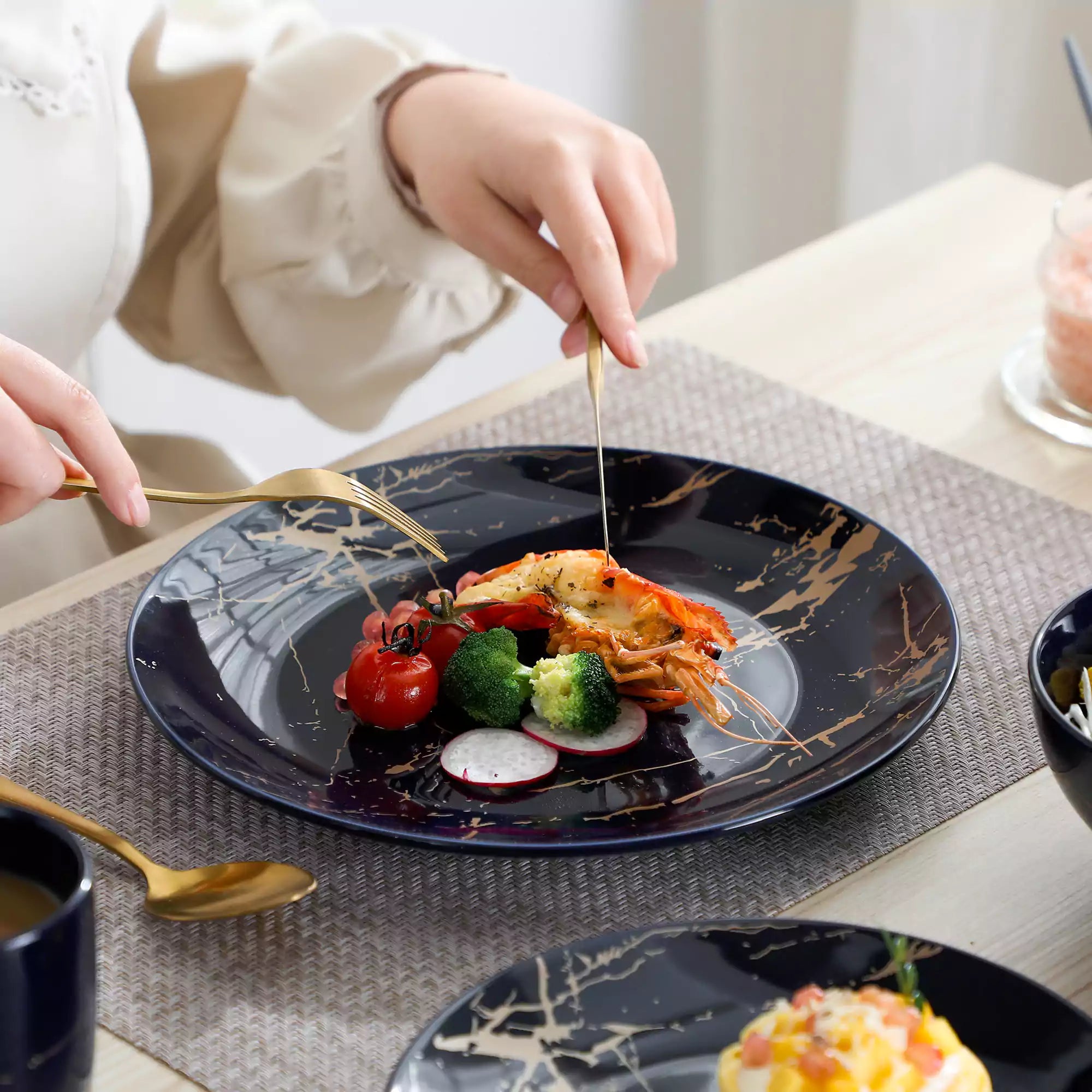 Lovecasa 16-Piece Gold Splash Dinnerware Set Combining Elegance And Functionality For Any Dining Occasion - Navy Blue