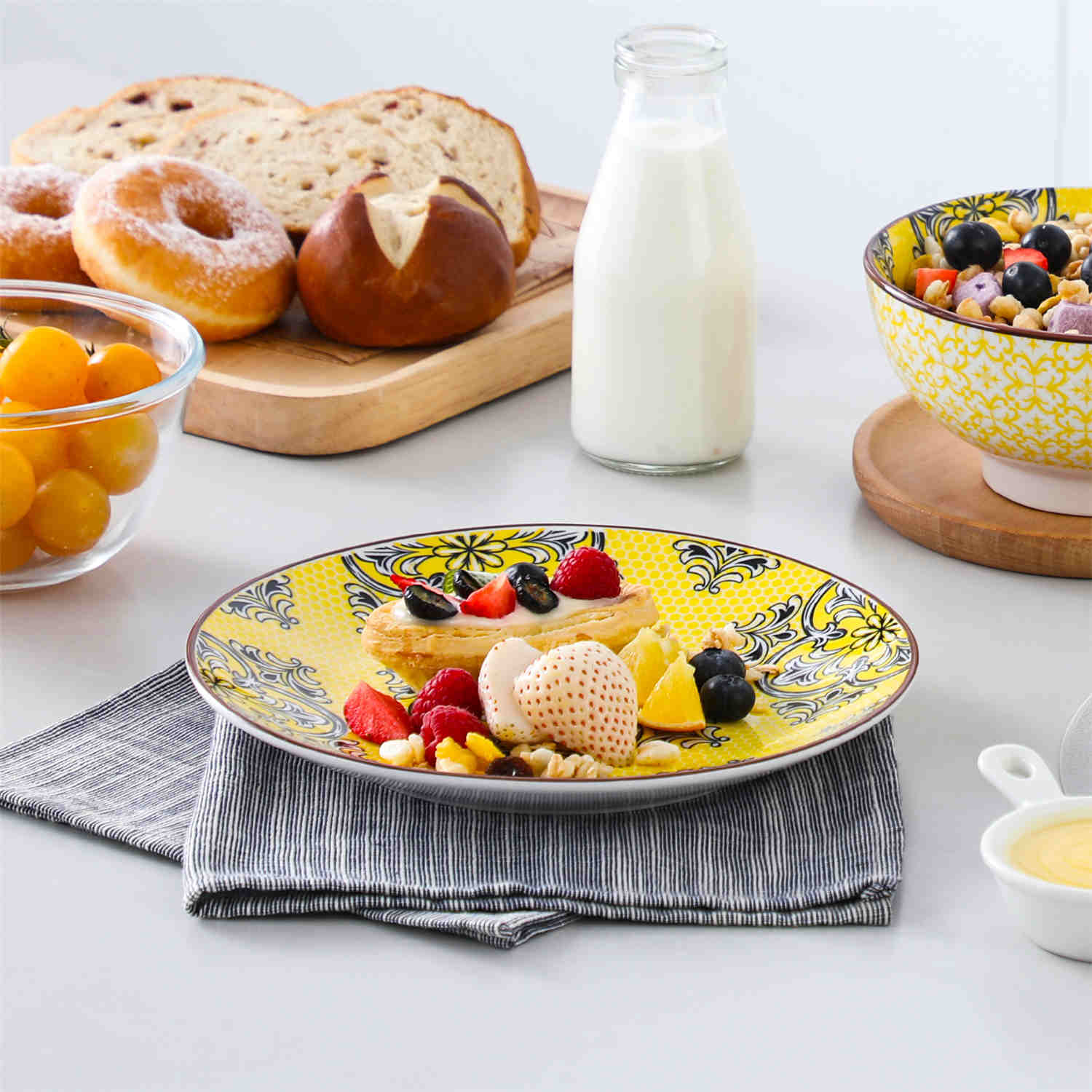 Boho Chic Jasmin 12 Piece Porcelain Round Dinnerware Set with Bowls-vancasso
