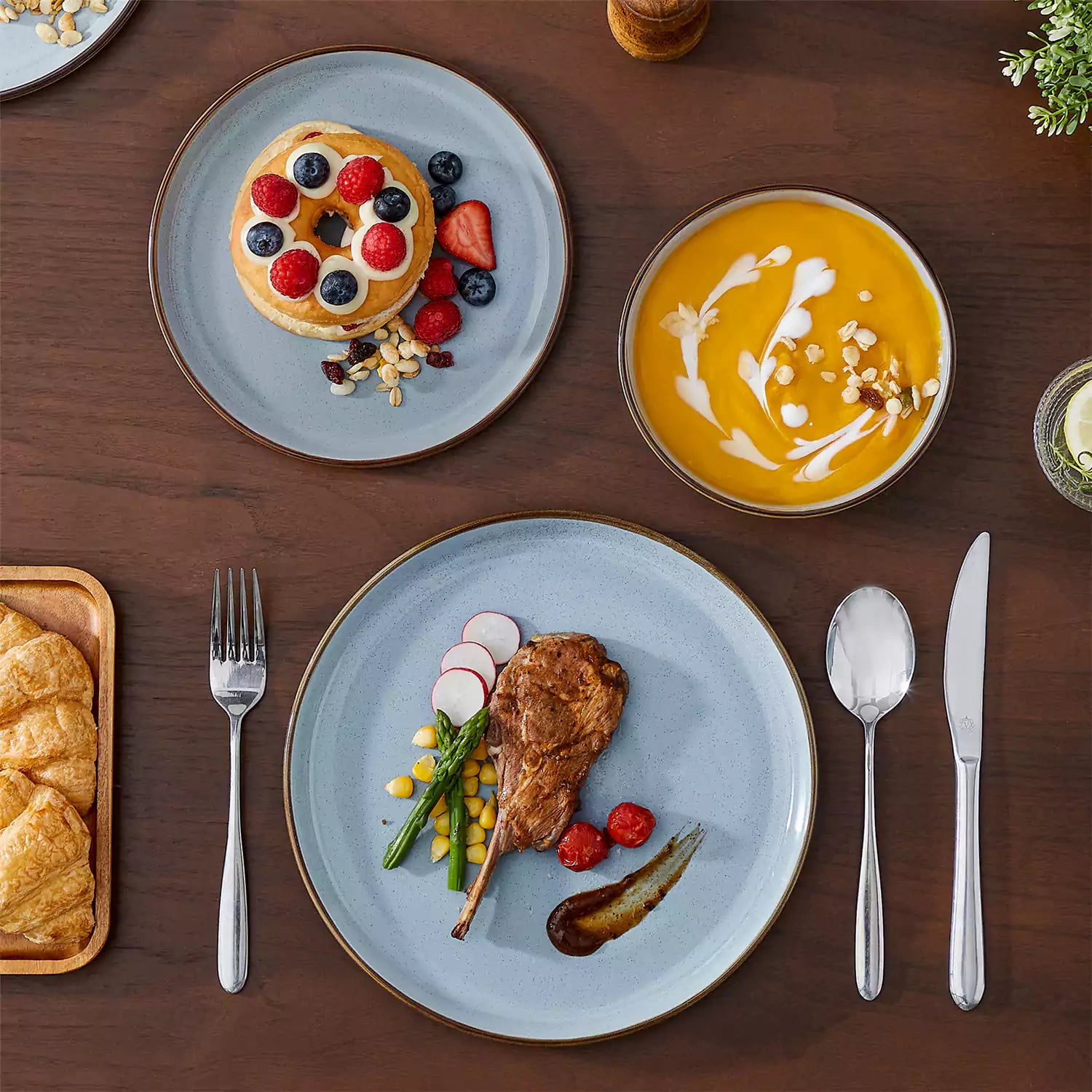 Loire 18-Piece Stoneware Dinnerware Set With Flat Shapes Speckled Glaze And Warm Brown Trim - Blue