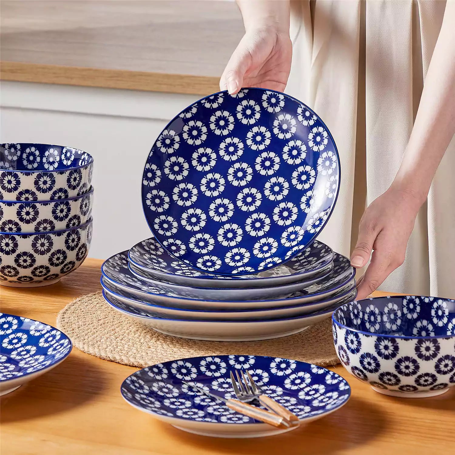 Selene 12-Piece Porcelain Dinnerware Set with blue and white Daisy pattern and Japanese-inspired design - including matching plates and bowls-vancasso