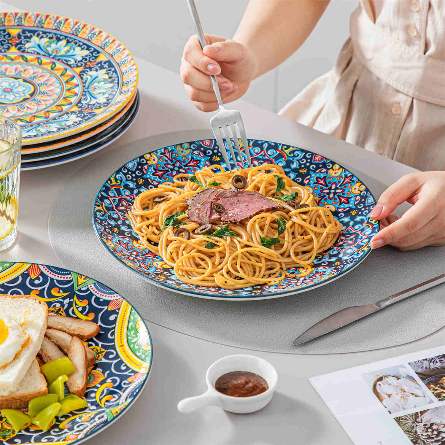 Boho Chic Simi Porcelain Dinner Plates Set of 6 with Vibrant Pattern-vancasso