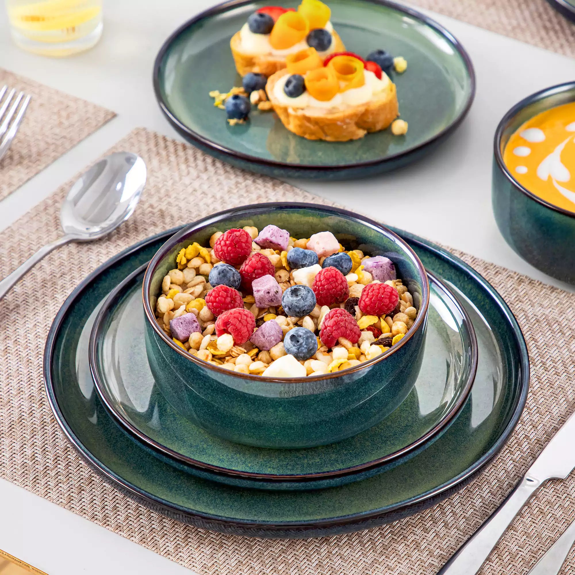 Starry Lipped-Edge 12-Piece Stoneware Dinnerware Set Featuring A Unique Starry Design And Functional Lipped Edges - Green