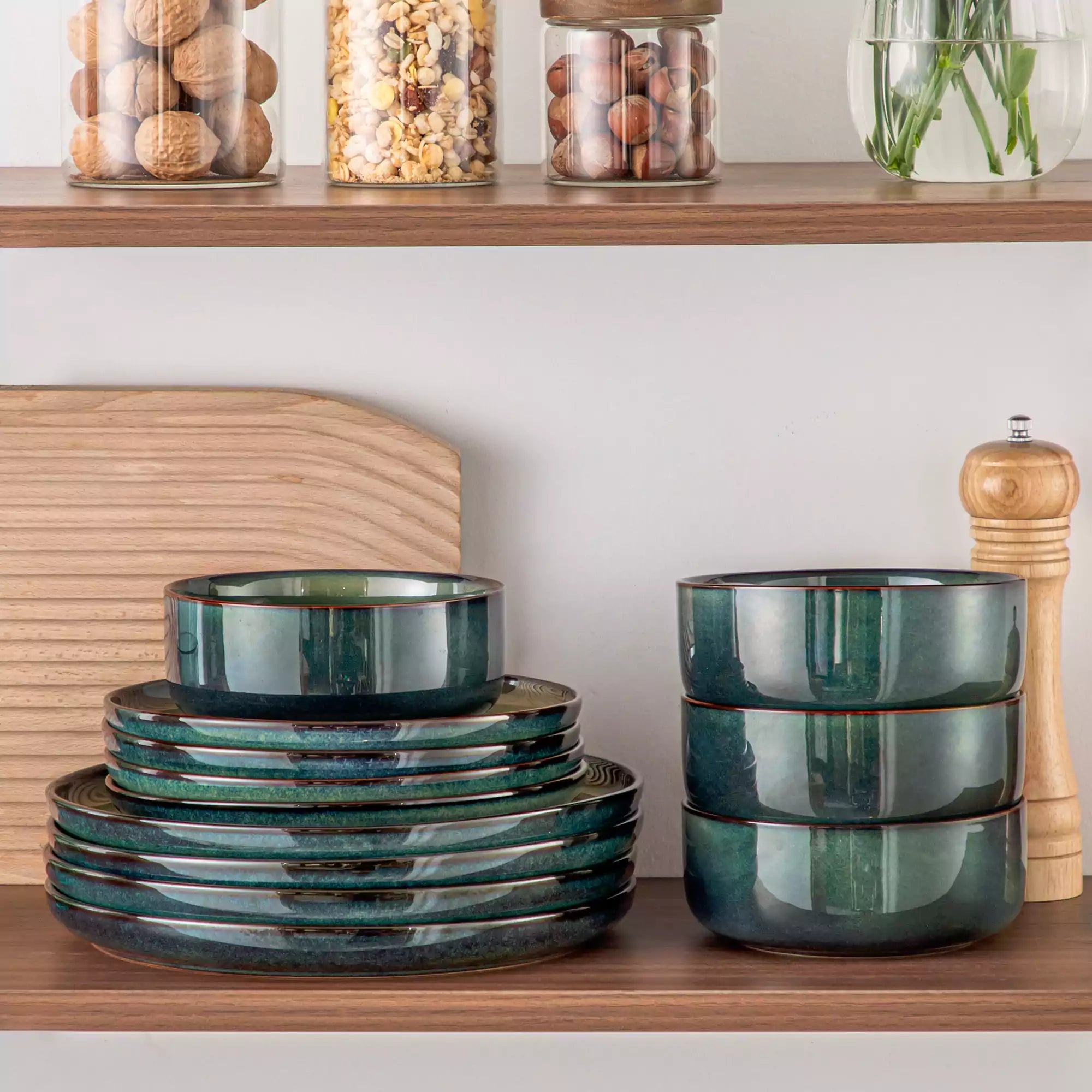 Starry Lipped-Edge 12-Piece Stoneware Dinnerware Set Featuring A Unique Starry Design And Functional Lipped Edges - Green