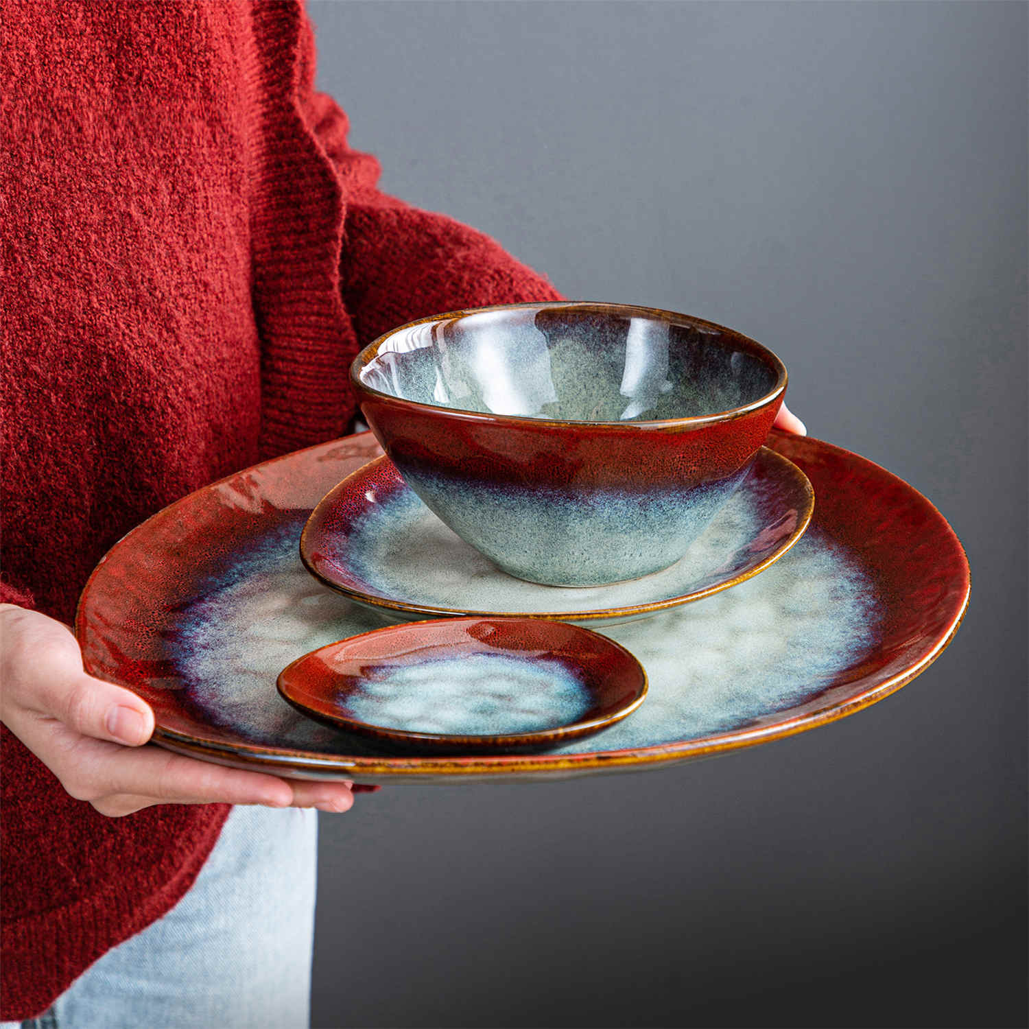Starry 11-Piece Dinnerware Set with Oval Plates - Bowls - and Serving Dishes in Red Reactive Glaze-vancasso