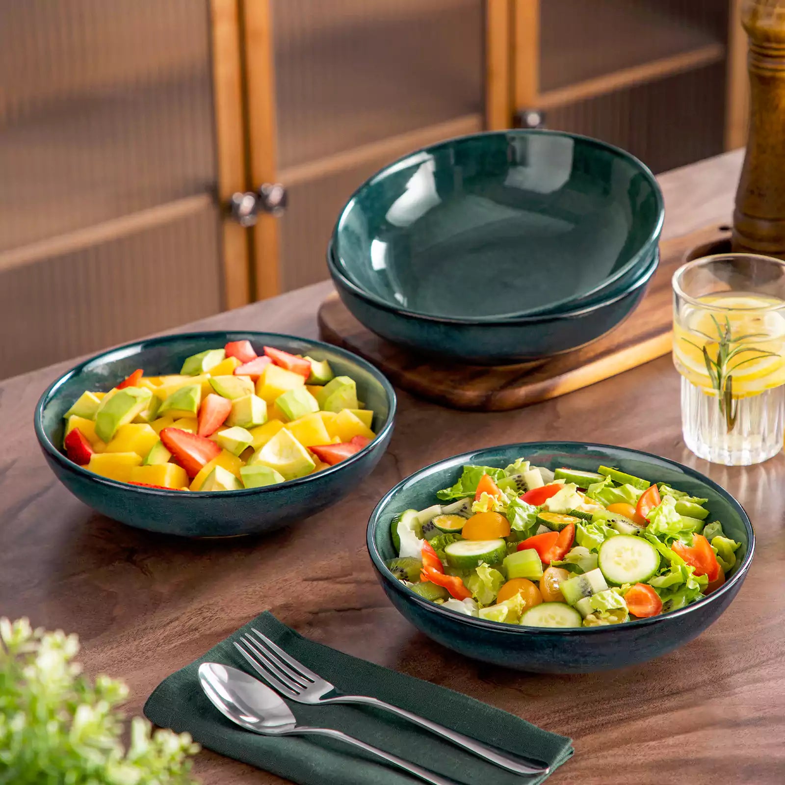 Stern Pasta Bowls Set Of 4 Made From Durable Stoneware Perfect For Serving Pasta And More With A Modern Touch - Green